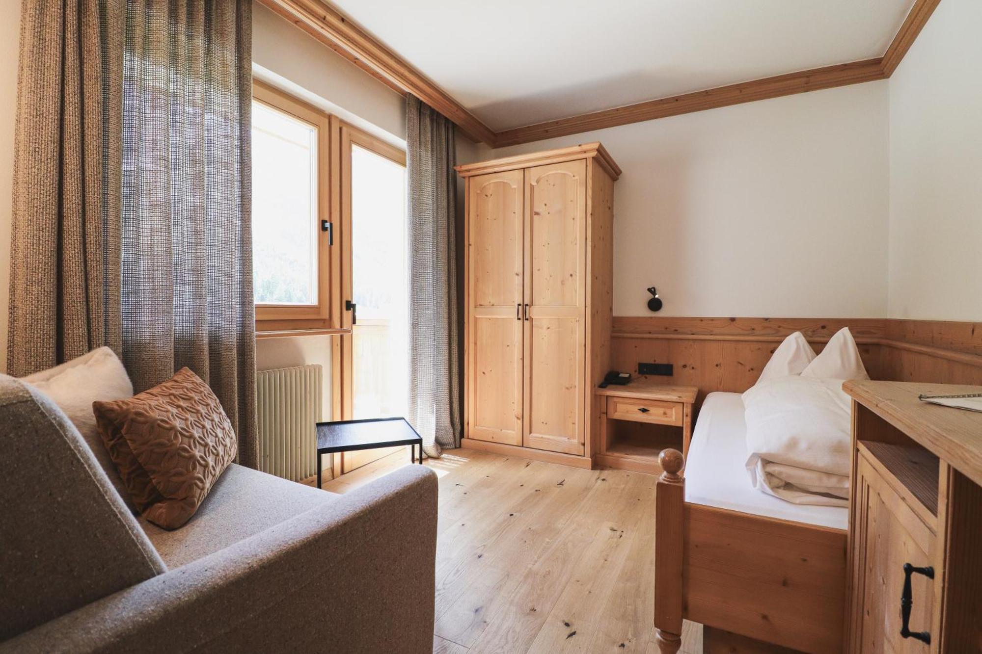 Hotel Gertraud ซอลดา ภายนอก รูปภาพ